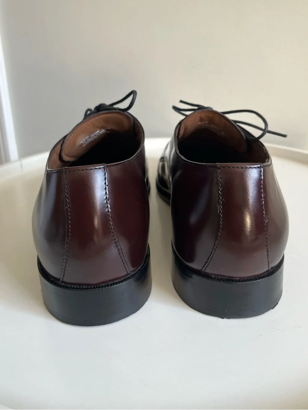 Bostonian burgundy akron